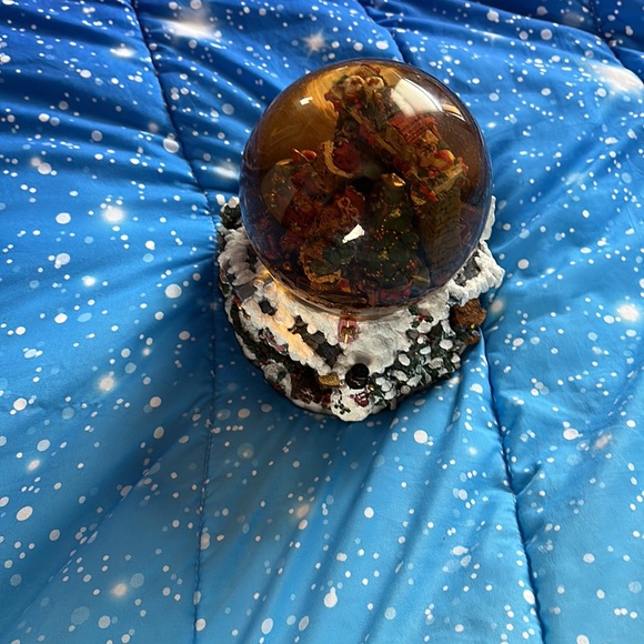 Musical Snowglobe - Picture 4 of 7